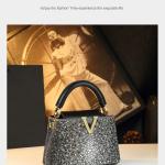 Luxury Fashion Diamonds Women's Handbags  New V Letter Small Shoulder Crossbody Bag Genuine Leather Messenger Shell Bags.