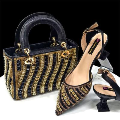 Shiny Italian Fashion Pointed Toe Women Heel Fashion Rhinestone Decoration Fuchsia Color Shoes And Bag Set.